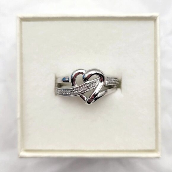 NWOT Kay Jewelers 925 White Diamond Sterling Silver Heart Ring Size 7 3gr - Picture 2 of 7